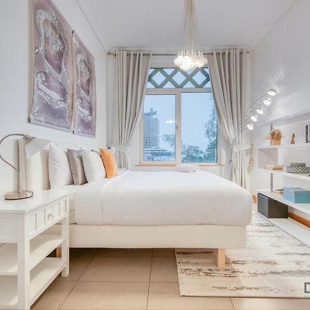 Lively 1 Bedroom At Al Nabat Shoreline 8 Palm Jumeirah By Deluxe Holiday Homes Dubai Exterior photo