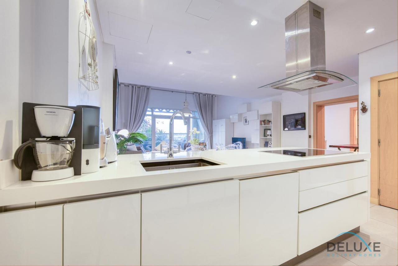 Lively 1 Bedroom At Al Nabat Shoreline 8 Palm Jumeirah By Deluxe Holiday Homes Dubai Exterior photo