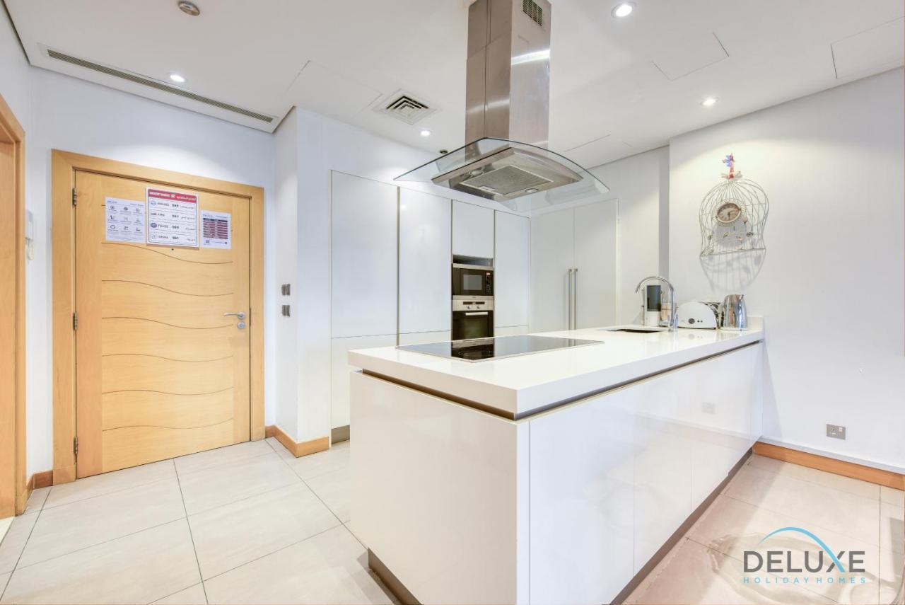Lively 1 Bedroom At Al Nabat Shoreline 8 Palm Jumeirah By Deluxe Holiday Homes Dubai Exterior photo