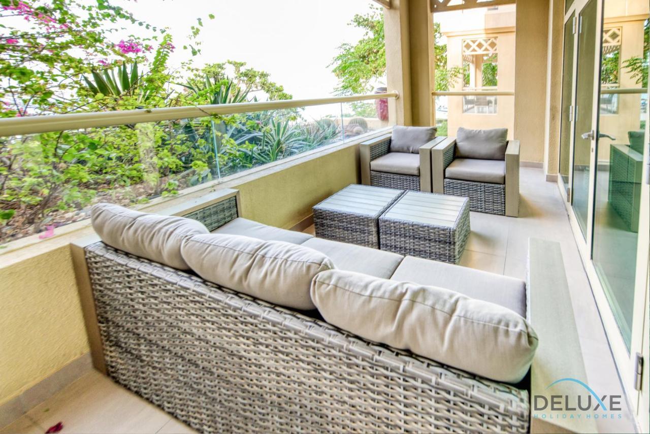 Lively 1 Bedroom At Al Nabat Shoreline 8 Palm Jumeirah By Deluxe Holiday Homes Dubai Exterior photo