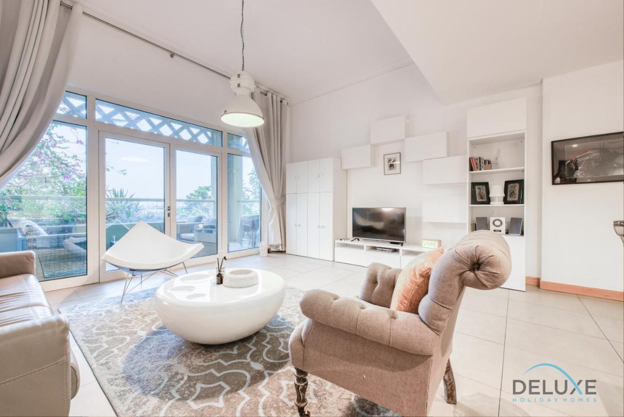 Lively 1 Bedroom At Al Nabat Shoreline 8 Palm Jumeirah By Deluxe Holiday Homes Dubai Exterior photo