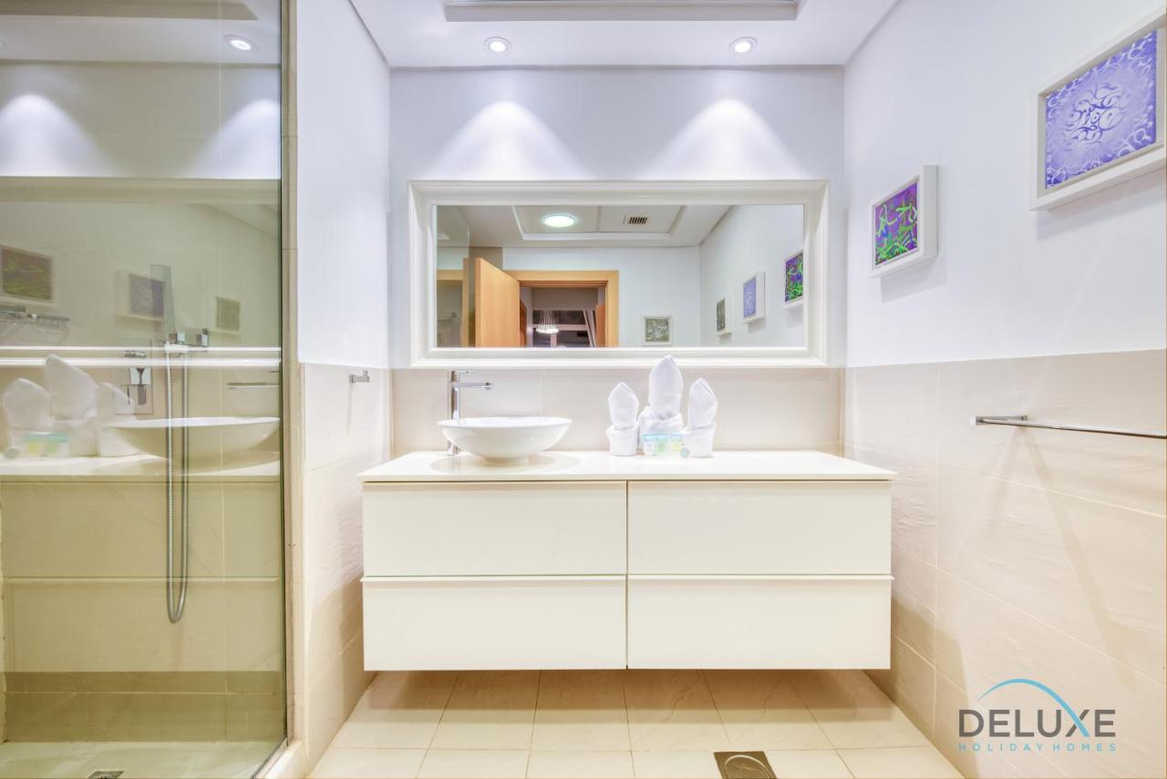 Lively 1 Bedroom At Al Nabat Shoreline 8 Palm Jumeirah By Deluxe Holiday Homes Dubai Exterior photo