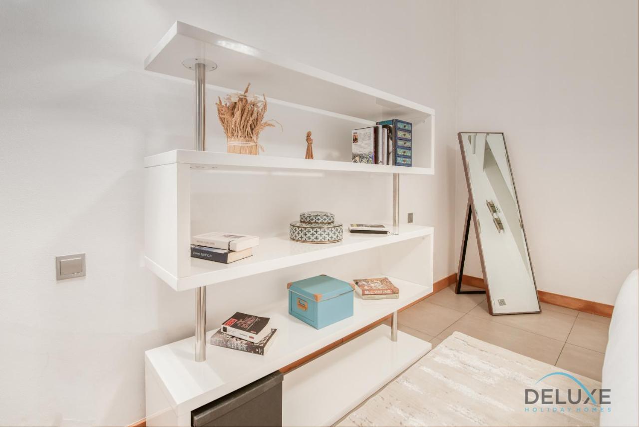 Lively 1 Bedroom At Al Nabat Shoreline 8 Palm Jumeirah By Deluxe Holiday Homes Dubai Exterior photo